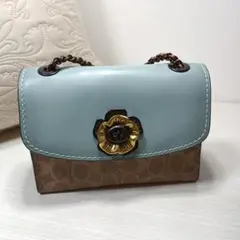 【COACH】可愛いミニショルダーチェーンバッグ　革　シグネチャー柄　ミント色