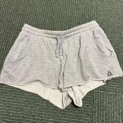Reebok LES MILLS グレー ショートパンツ M