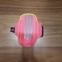 adidas ピンク アームバンド