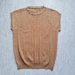 ブラウン ノースリーブ