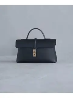 一度使用　VIS ひねり金具ワンハンドルミニショルダーバッグ 黒