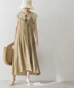 アーバンリサーチ　ヴィンテージサテンBACKリボンキャミソールワンピース