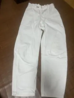 ZARA ホワイトカジュアルパンツ