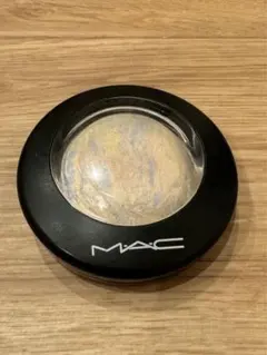 Item thumbnail for item 6034d369-8d4c-4d09-81ee-8590a98f4d7e