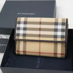 新品　箱付き　BURBERRY LONDON 二つ折り財布　ノバチェック　レザーのサムネイル
