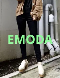 【EMODA】RIPPED ポケットジャストウエストパギンス（ブラック）のサムネイル