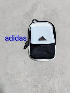 ポーチ 未使用 adidas カラビナ付 小物入れ ゴルフポーチのサムネイル