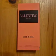 《VALENTINO》ドンナ ボーンインローマ オードパルファン 1.2ml香水のサムネイル