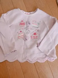メゾピアノ　ケーキ刺繍 長袖トレーナー
