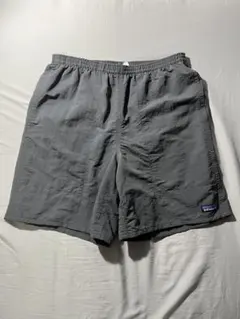 patagonia グレー ショートパンツ