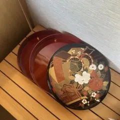 漆器 重箱 2段 丸型 牡丹・御所車蒔絵