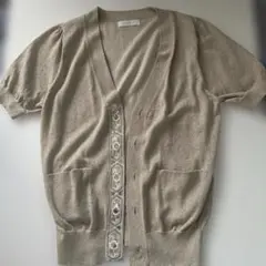 未使用美品　anySiS ゴールドラメ入Vネックカーディガン 半袖