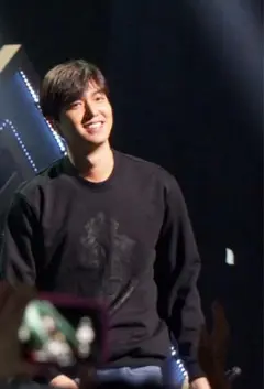 イミンホ　The originality of lee min ho トレーナー