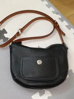 COACHのブラックレザーショルダーバッグ