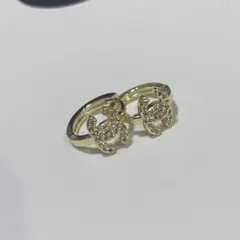 cロゴ ゴールドフープピアス