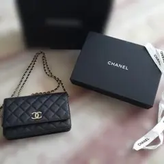Chanel発表会限定 シャネル マトラッセ ショルダーバッグ カメリア付き 