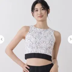 SUKALAN ドローイングフラワーショートタンクトップ