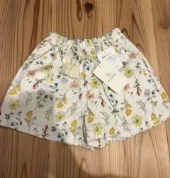 【新品未使用】branshes 花柄　ショートパンツ　キュロット　110