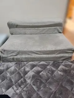 グレーソファーベット