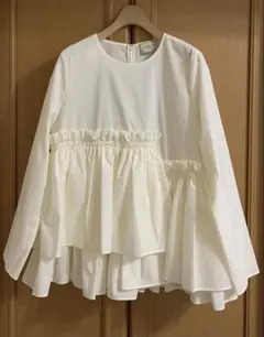 ユナイテッドアローズ　ティアードギャザーロングスリーブブラウス　美品　ホワイト