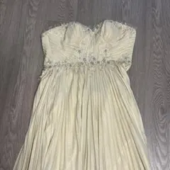 クリーム色 ストラップレス ロングドレス