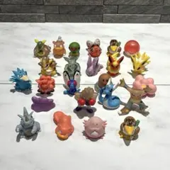 ポケモンフィギュア まとめ売り 90体 - メルカリ