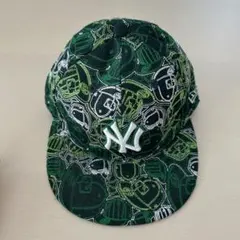 New Era NY ニューヨーク・ヤンキース　帽子柄　刺繍　キャップ