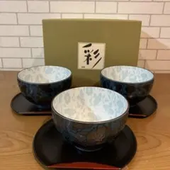 ❤️新品❤️AITO 彩 ひすい唐草多用鉢揃・お盆3客セット　花柄　お茶碗のサムネイル