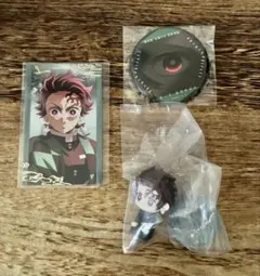 鬼滅の刃 無限城編 竈門炭治郎 劇場 カード 缶バッジ ガチャ カプセルトイ