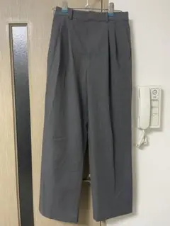 ユニクロ　タックワイドパンツ