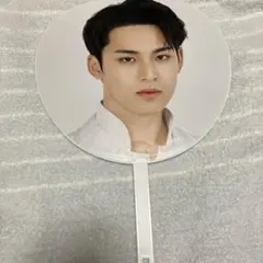 2026年最新】ミンギュ うちわの人気アイテム - メルカリ