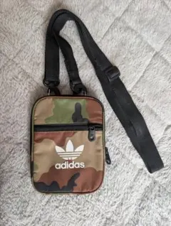 adidas ミニショルダーサコッシュ