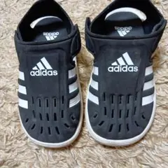 購入予定者NANAMI様 adidas ブラック サンダル 10K