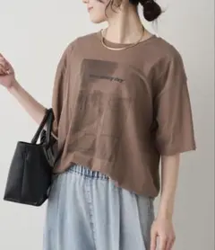 ◾️新品 pual ce cin テキストアートプリントTシャツ モカのサムネイル