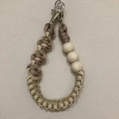 スマホショルダーストラップ　ハンドストラップ　ベージュ　パラコード　ホワイト　白