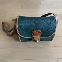 グリーンレザーショルダーバッグのサムネイル