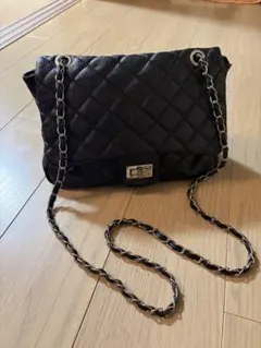 【送料無料】【美品】ブラック キルティング ショルダーバッグ