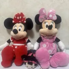 ディズニーストア福袋　ミニーマウス ぬいぐるみ2体セット（おまけ付き）