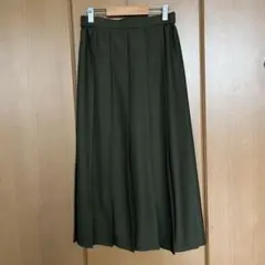 ユニクロ　プリーツスカート　グリーン　丈短め