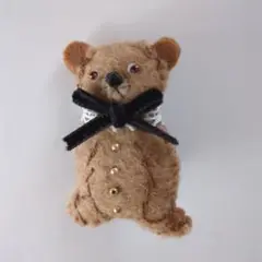 テディベア　ブローチ　ハンドメイド　くま　クマ　ベア