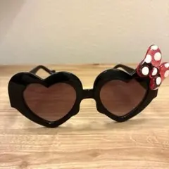 【美品】ミニー・マウス ハート型サングラス　ディズニーリゾート　水玉　リボン