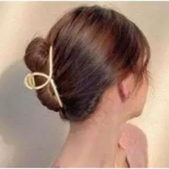 #ヘアクリップ 新品 高級感 マットゴールド 大き目 韓国 おしゃれのサムネイル