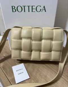 ボッテガ　パデット カセット ショルダーバッグのサムネイル