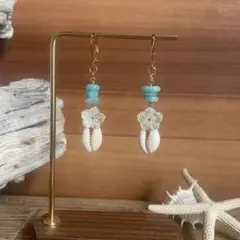 デリカビーズピアス ◎クラゲフリンジピアス 白✖️水色 #h840 - メルカリ