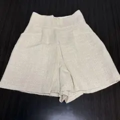 MURUA ショートパンツ　ツイード　ホワイト　アイボリー　タック　サイズ1のサムネイル
