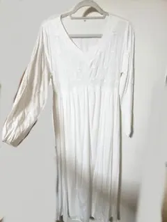 白ワンピース ロングワンピース 刺繍 ナチュラル 韓国風 リゾート