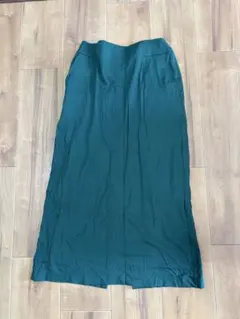 アーバンリサーチ スリット入り 緑 ロングスカート