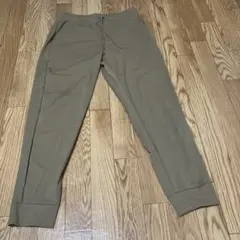 ユニクロ ウルトラストレッチジョガーパンツ ブラウン　メンズ　M