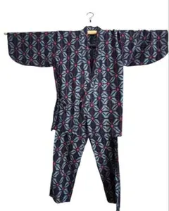 P【新品未使用】着物　かすり柄 リサイクル 小紋 紺地 和楽器 萩柄 袷 正絹 着物 レディース