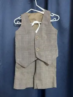 チェック柄 ベストとショートパンツ